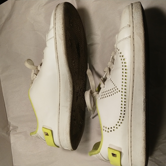 VALENTINO WHITE AND GREEN VALENTINO GARAVANI VLOGO BACKNET SNEAKERS - Picture 8 of 9